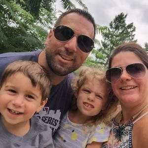 Meet your Posher, Derek